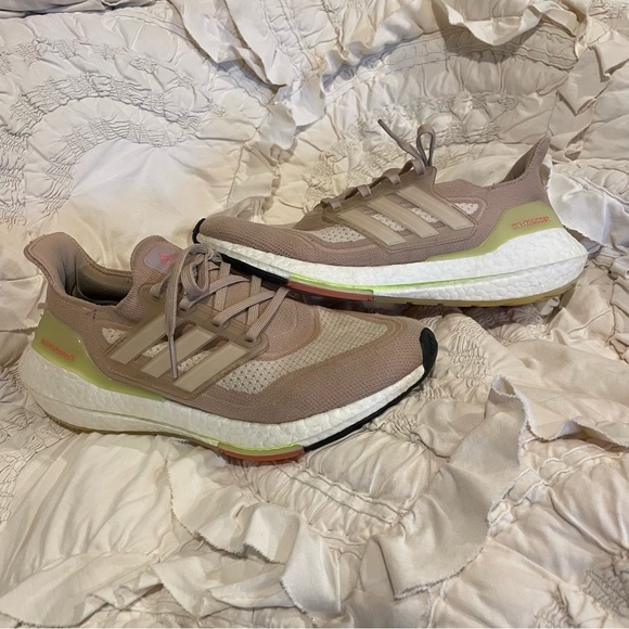 ADIDAS ULTRA BOOST 21 W 9 PINK / TAN - Picture 2 of 6
